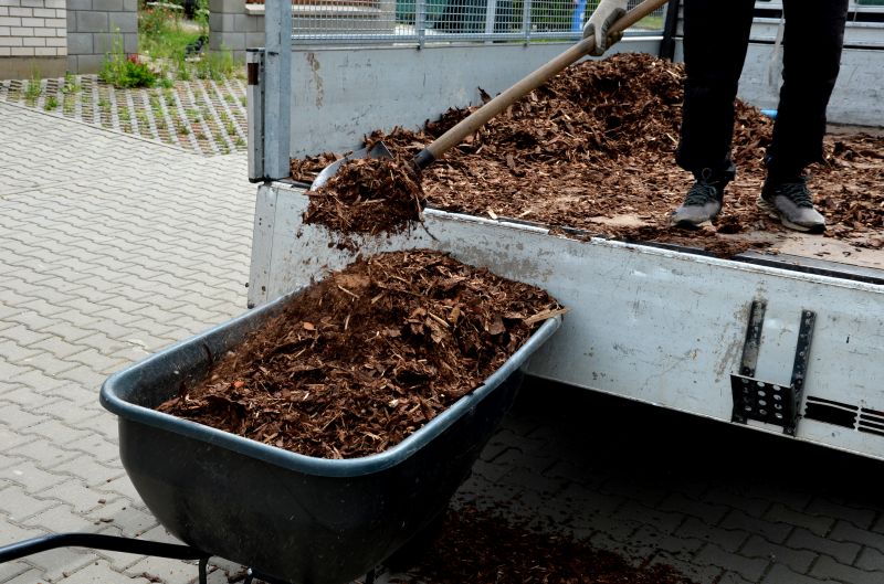 Specialized Mulch Delivery Services
